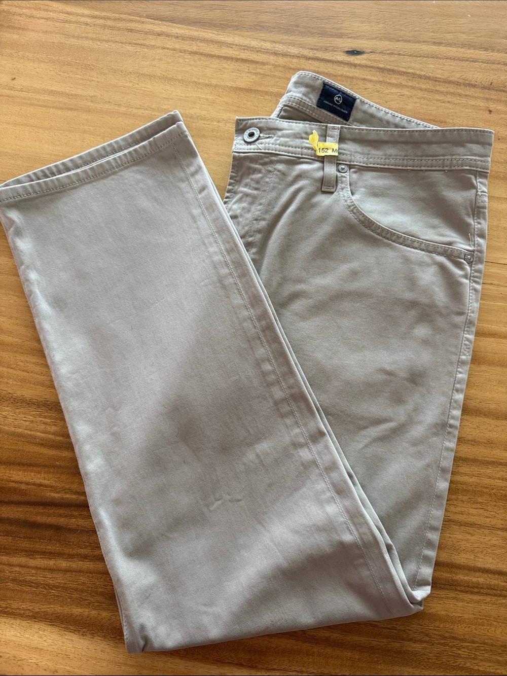 AG THe Graduate soft twill 5-pocket khakis